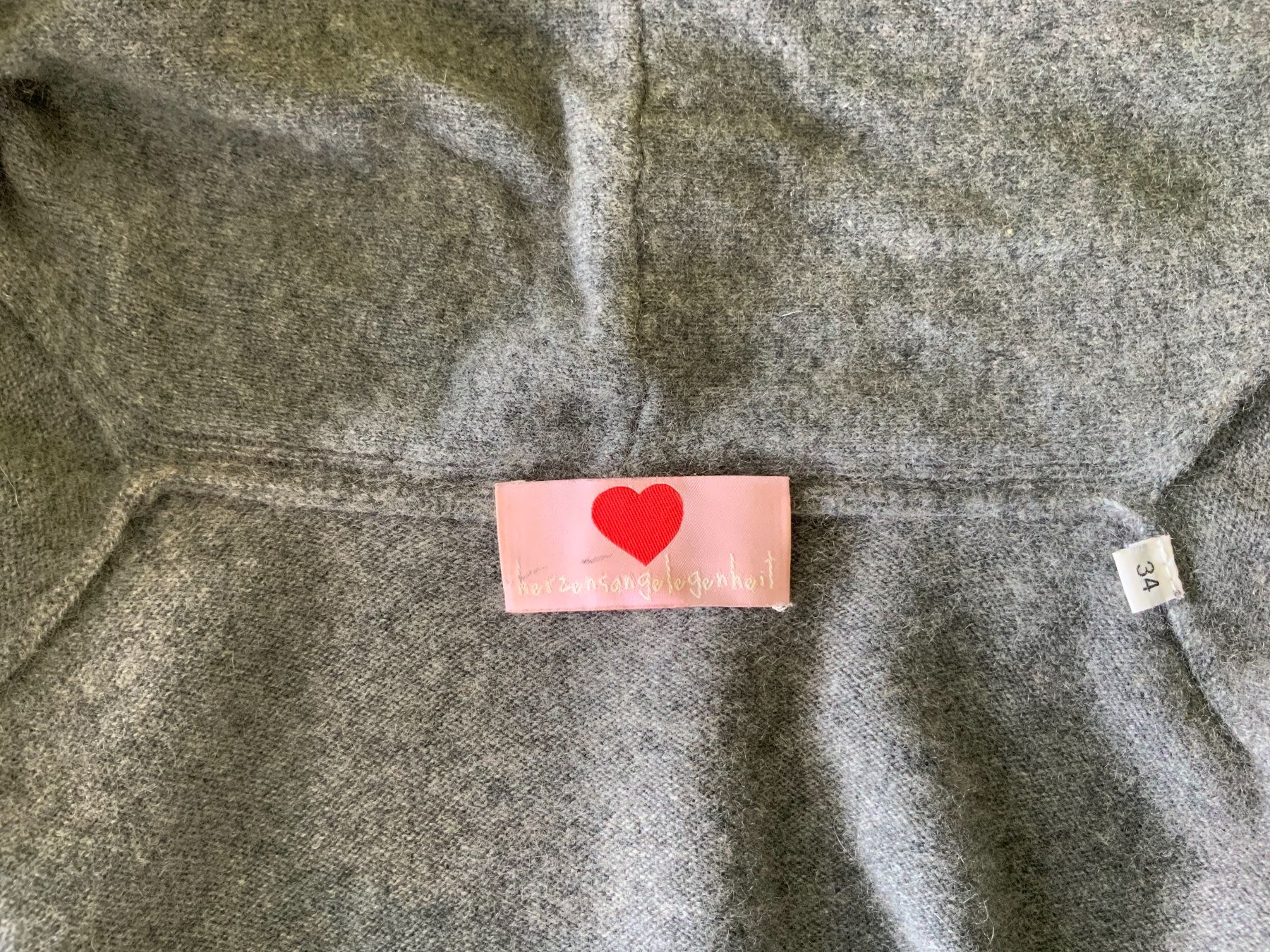 Giacche: Edle Feinstrickjacke, Kaschmir 100%, grau meliert, Gr. 34 – Usato da Zürich venduto da ancillaschmidhauser 4
