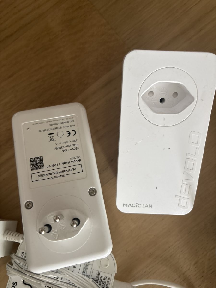 Devolo Laufwerke & Adapter: Devolo Magic LAN / Adapter Set 2Stk – Gebraucht aus Adligenswil von adropolis 4