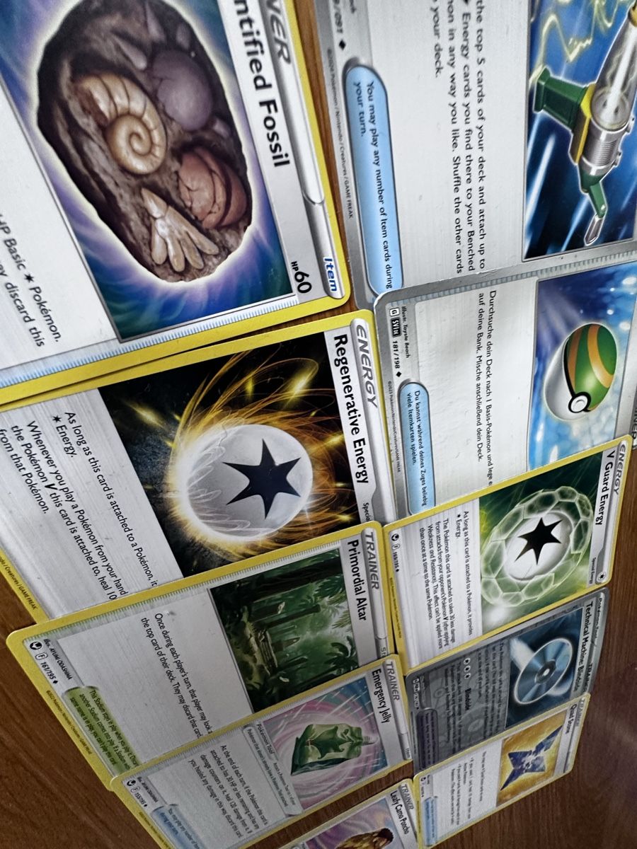 Pokémon Carte collezionabili: Pokemon-Energie- und Trainer-Karten-Sammlung – Nuovo (secondo la descrizione) da Bern venduto da fab_psv9 2