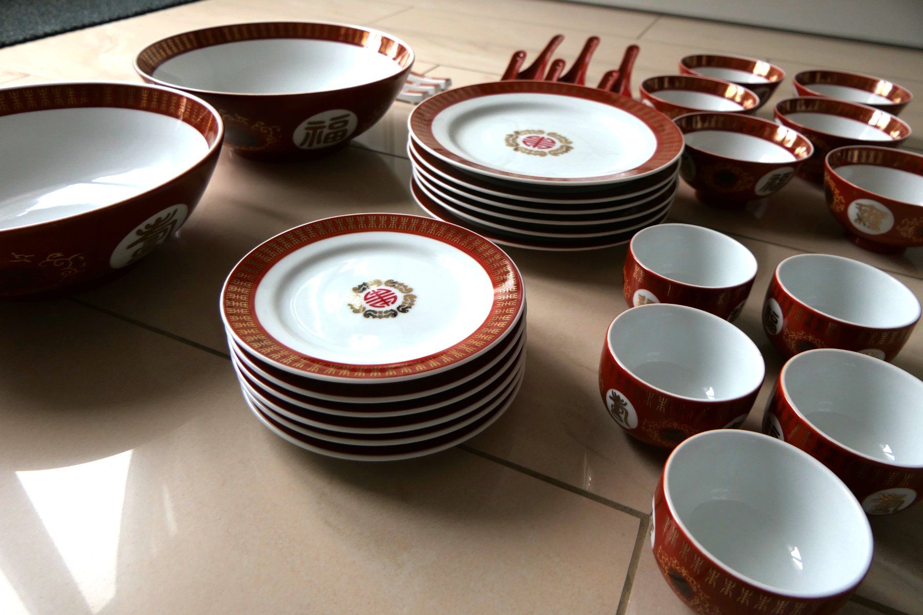 Set di piatti: Chinesisches Essservice – Usato da Zollikofen venduto da tessky 3