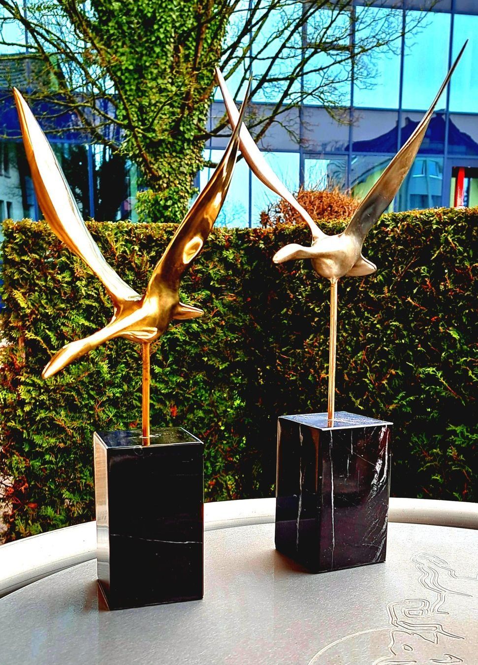Skulpturen & Statuen: Designer-Skulptur "Flying Swan" Doppelpack/Sonderpreis – Neu und originalverpackt aus Egnach von ASTROFRITZ
