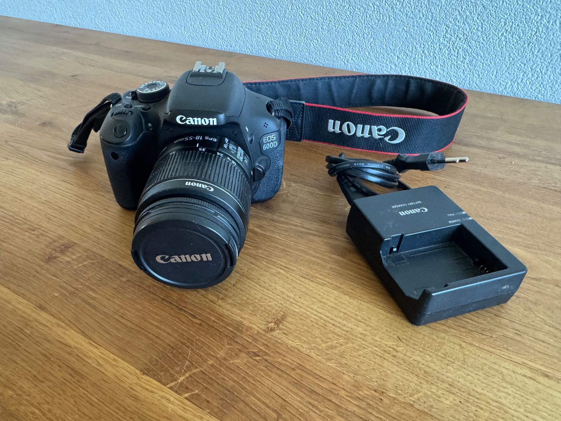 Canon Fotocamera: Canon EOS 600D Spiegelreflexkamera – Usato da Frauenfeld venduto da max11116