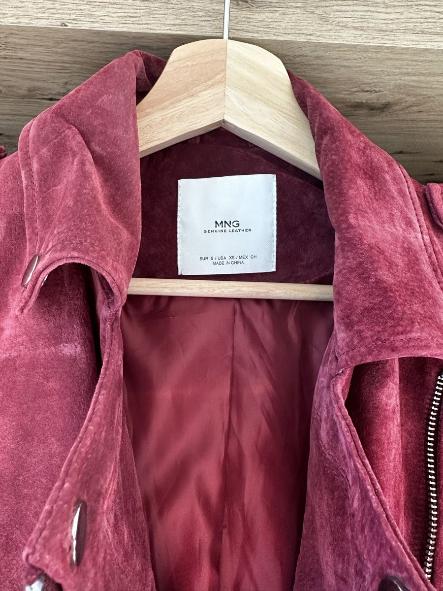 Mango Jacken: Mango Suede Biker Jacket, Size S, Bordeaux Red, Autumn! – Gebraucht aus La Croix (Lutry) von secondhandZara 1