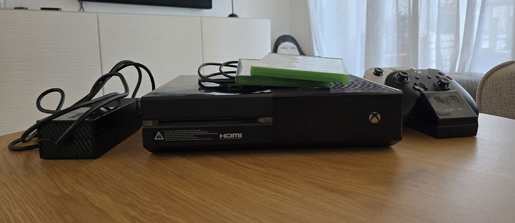 Microsoft Console: Xbox One - Black - 500GB - mit Games & Controller! – Usato da Brüttisellen venduto da ryanclarky5 4