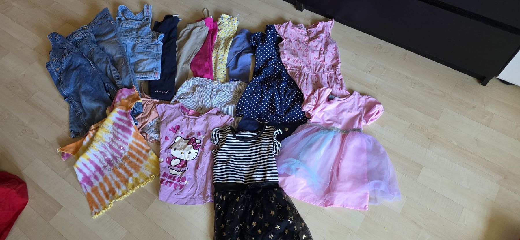 Lotti & Set di vestiti: Grosses Kleiderpaket – Usato da Wattwil venduto da Vip-Edelstahl 2