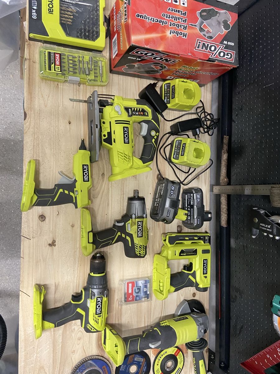Ryobi Alle Werkzeuge: Outils Ryobi – Gebraucht aus La Tour-de-Trême von Riton2390