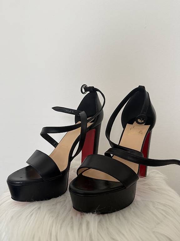 Scarpe da donna: CHRISTIAN LOUBOUTIN HIGH HEELS – Usato da Oberwil b. Zug venduto da Andjola
