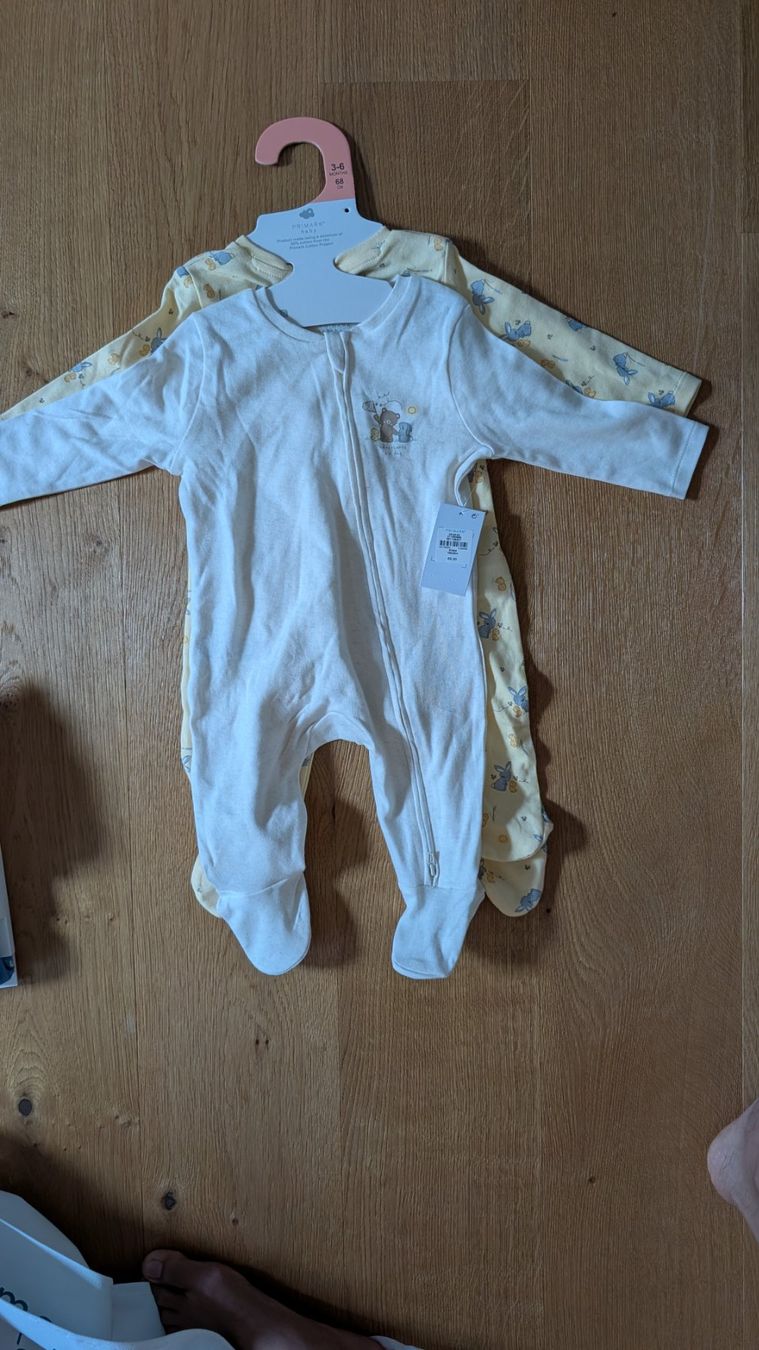 Primark Vestiti & Gonne: Baby Kleidung neu! – Nuovo e nell'imballaggio originale da Läufelfingen venduto da sup_lf5n