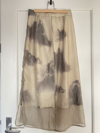 Dazy Rock, Grösse M/L, Beige mit Wolkenmuster, Neuer Zustand