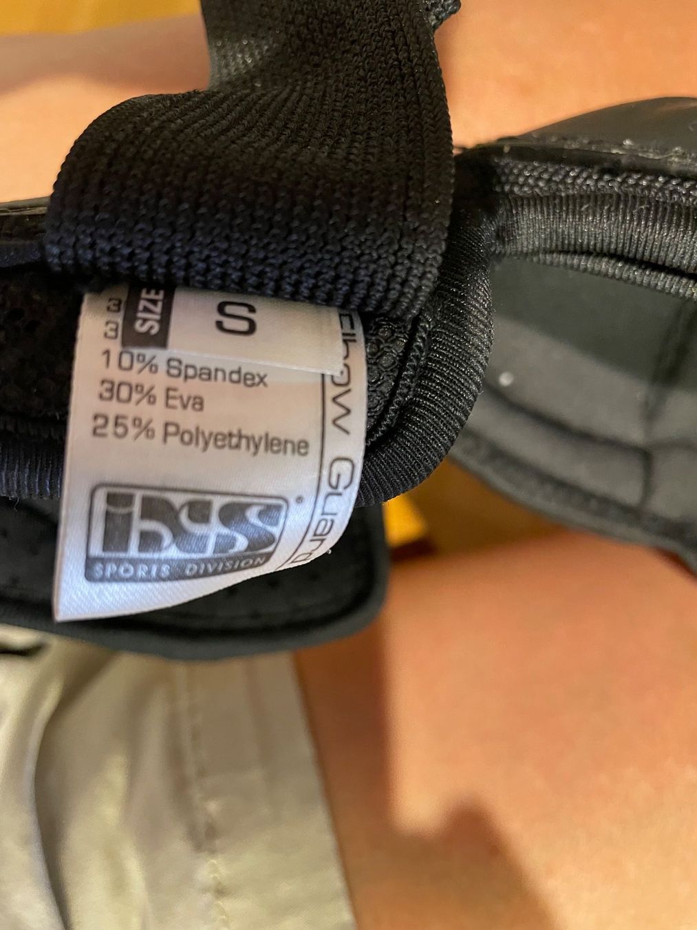 IXS Protezioni & Imbottiture: IXS Ellbogen Protektoren Grösse S – Usato da Oberhofen Thun'see venduto da bluefootedboby 2