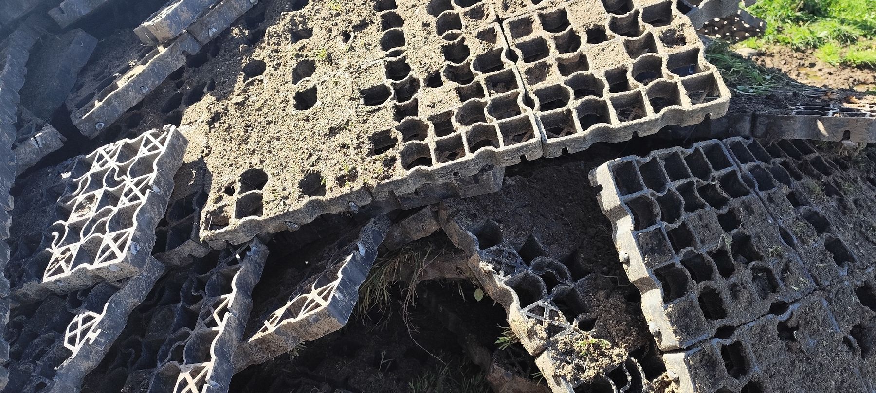 Ecoraster Bodenbeläge: Ecoraster – Defekt aus Gossau SG von Thjung 1