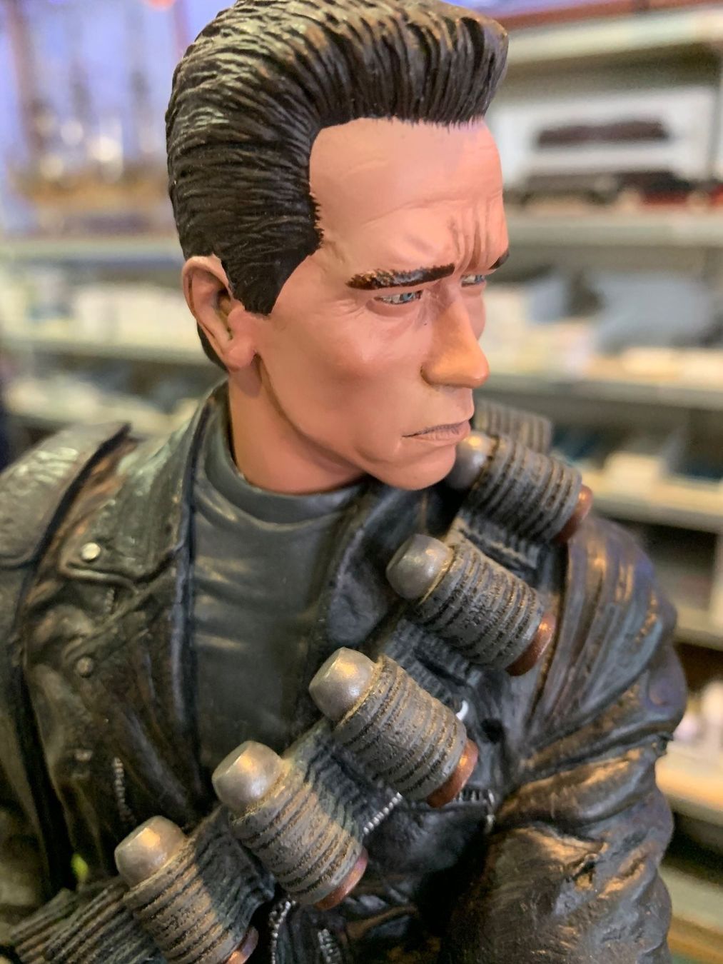 Statuette: Sideshow T2 Terminator figure Hollywood – Nuovo (secondo la descrizione) da Chiasso venduto da Carrara-Modellismo 4