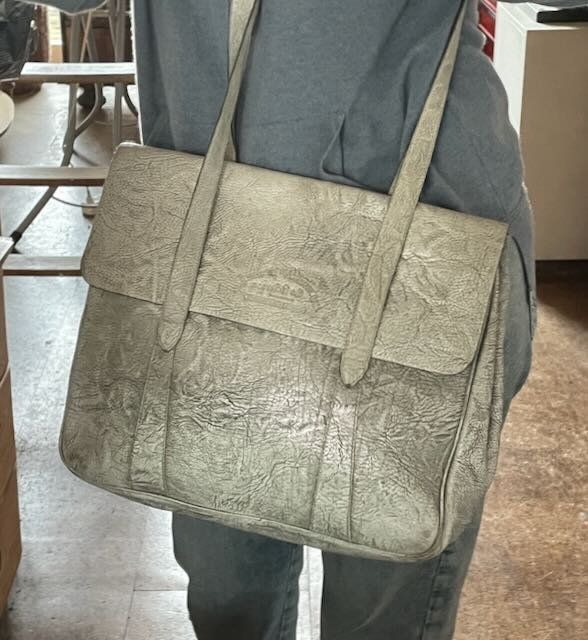 Taschen: grosse Tasche, Aktentasche – Gebraucht aus Meilen von Leapianna 4