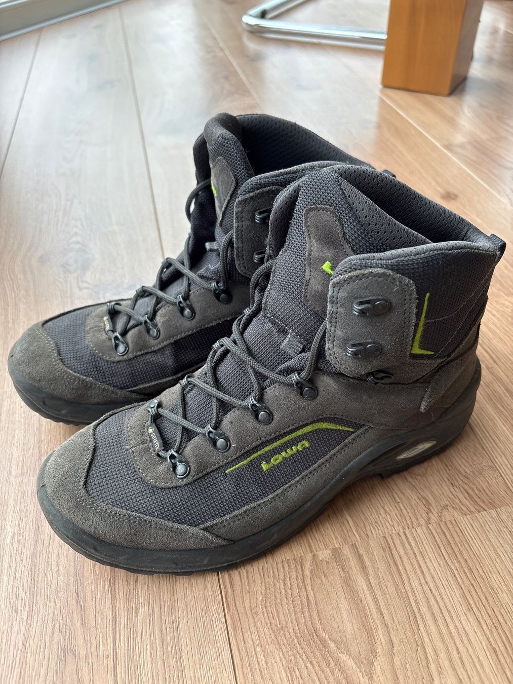 Lowa Scarpe da uomo: Lowa Lakar GTX Mid Wanderschuh – Usato da Gränichen venduto da wal_sg8q