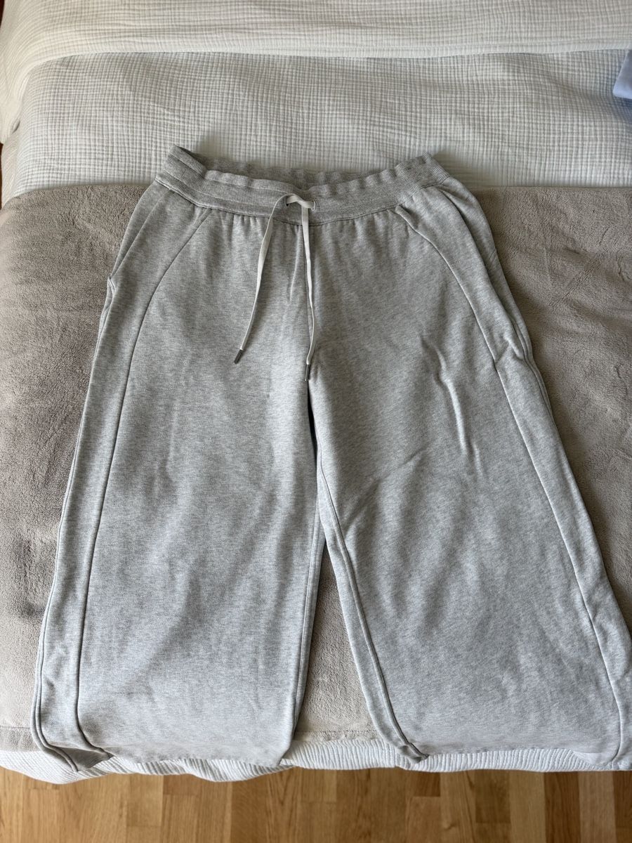 Lululemon Pantalons: Lululemon Jogginghose – D'occasion à Kloten par preloved9 1