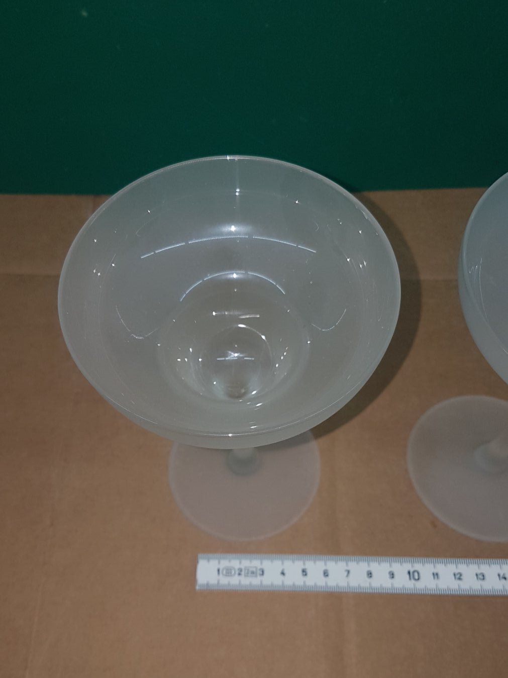 Bicchieri: 2 Stk. Eisbecher/Cocktailglas Milchglas – Usato da Teufenthal AG venduto da boebe071 4