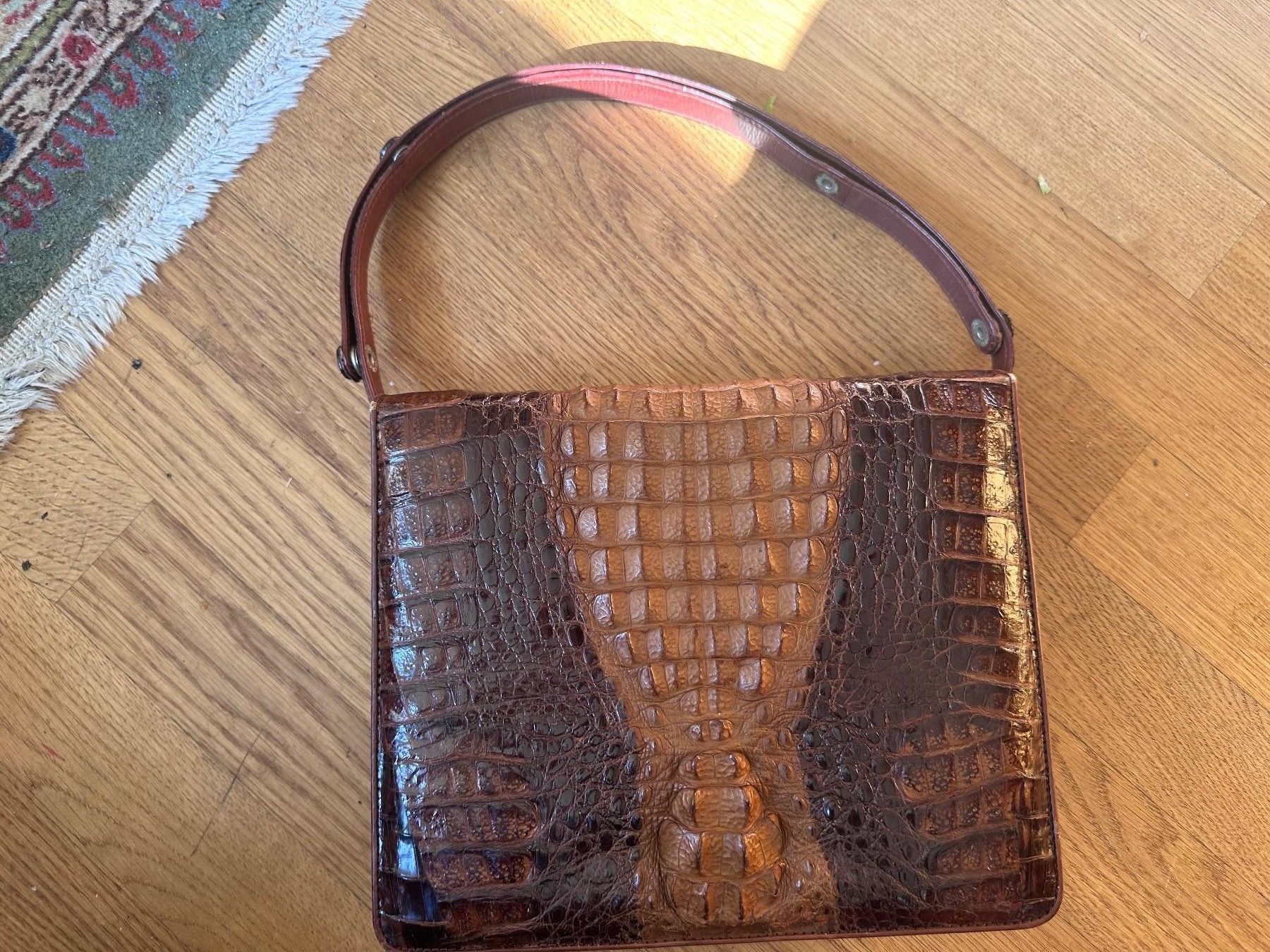 Borse da donna: 2 Handtaschen + 2 Portemonnaies – Usato da Zürich venduto da Razinava