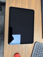 Apple iPad Air 5 64 GB Space Grau – Top Zustand + Zubehör