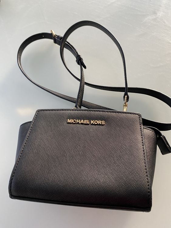michael-kors-tasche-klein-schwarz-selma-kaufen-auf-ricardo