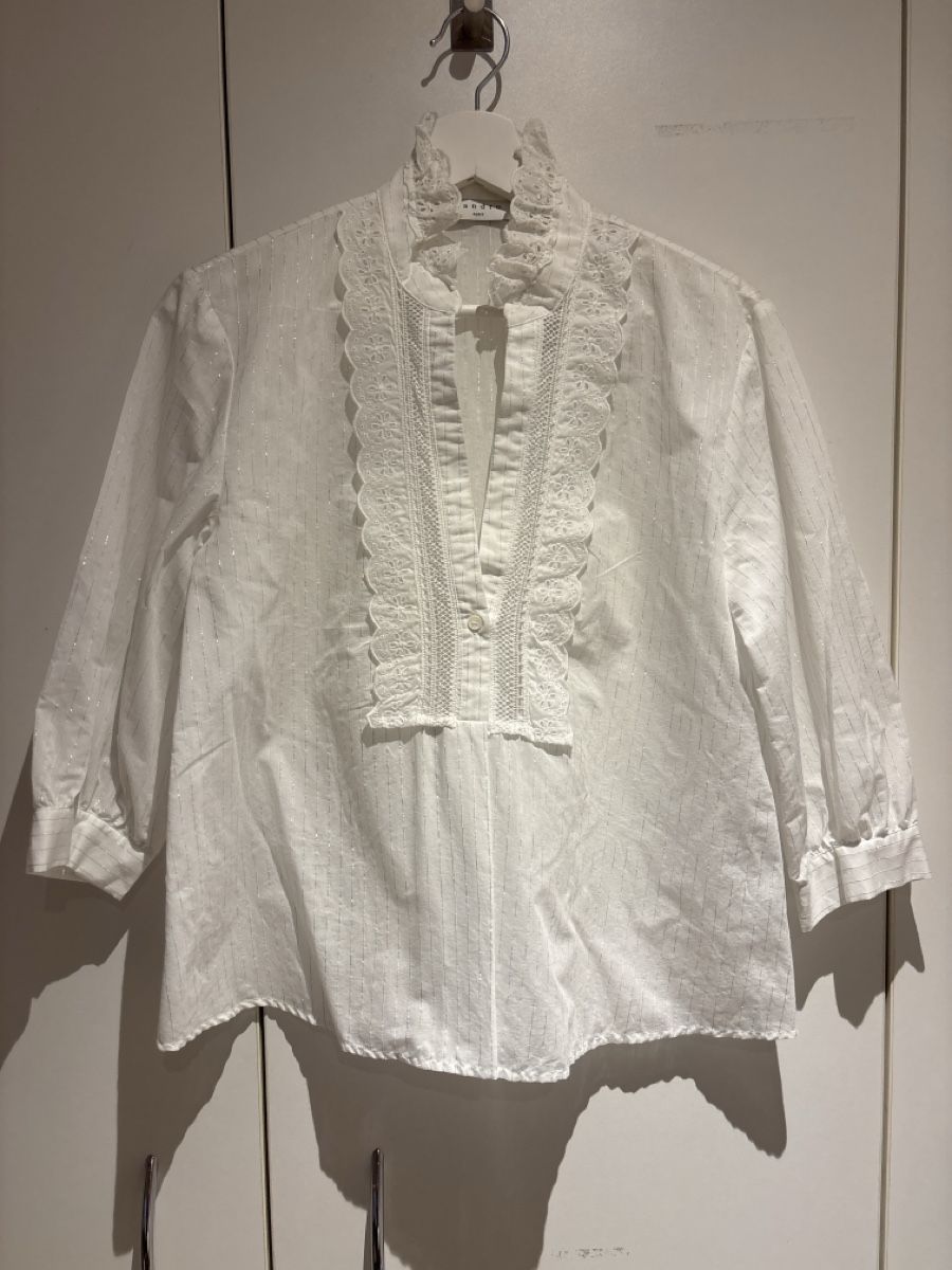 Sandro Camicette: Sandro Bluse: Weiss mit silbernen Details – Usato da Hilterfingen venduto da lavendu