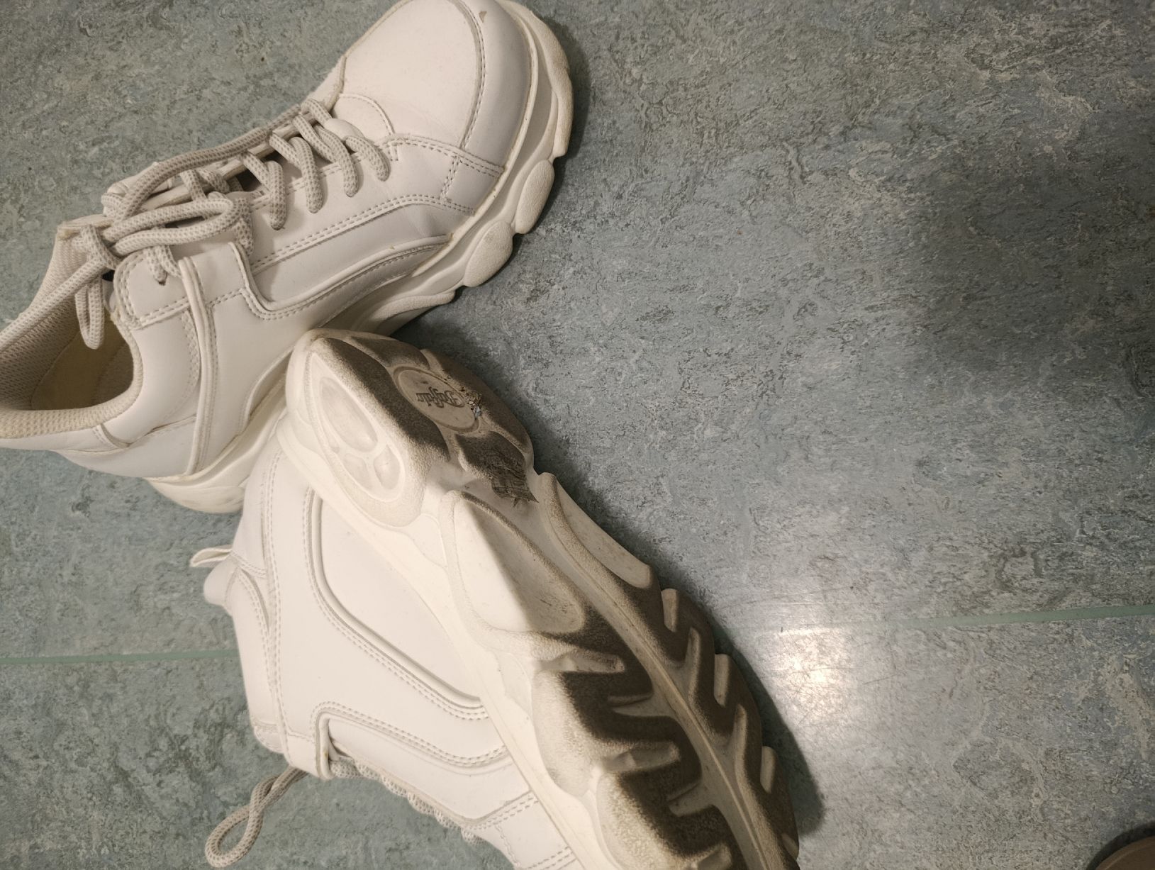 Buffalo Damenschuhe: Buffalo Sneakers – Neu (gemäss Beschreibung) aus Wald ZH von Eleona 3