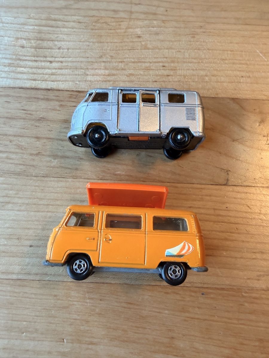 Lesney Modellini d'auto: 2 Matchbox/Lesney VW Busse – Usato da Wabern venduto da Housi78