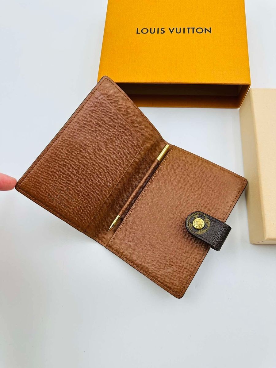 Louis Vuitton Portafogli: Ab 1 fr, Louis Vuitton Bifold Mini Notebook Cover – Usato da Widnau venduto da Pukpan_99 2