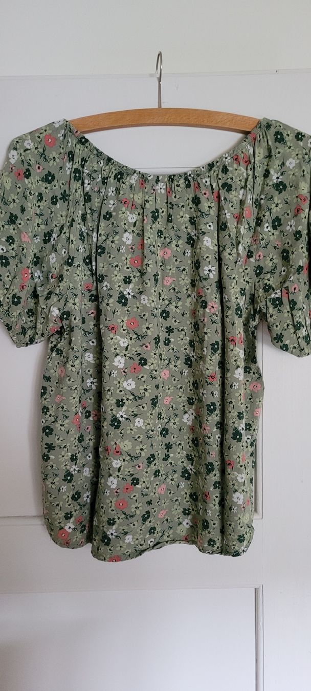 Camicette: Sommerliche Bluse mit Blumenmuster, Grösse M, Top Zustand – Usato da Neftenbach venduto da lifestyle_tp5m 2