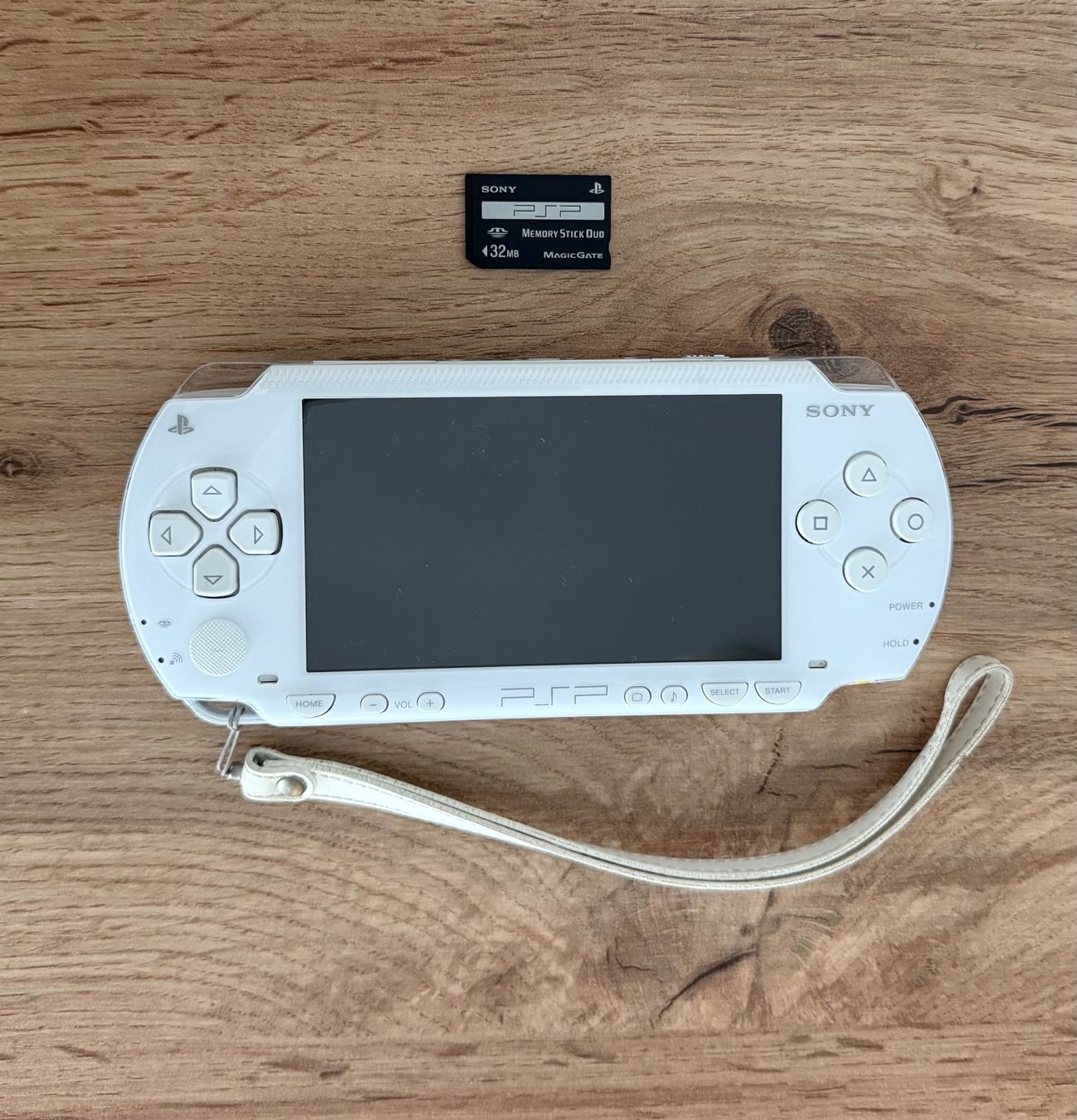 Sony Consoles: Sony PSP 1000 Weiss – D'occasion à Füllinsdorf par hae_gt9l