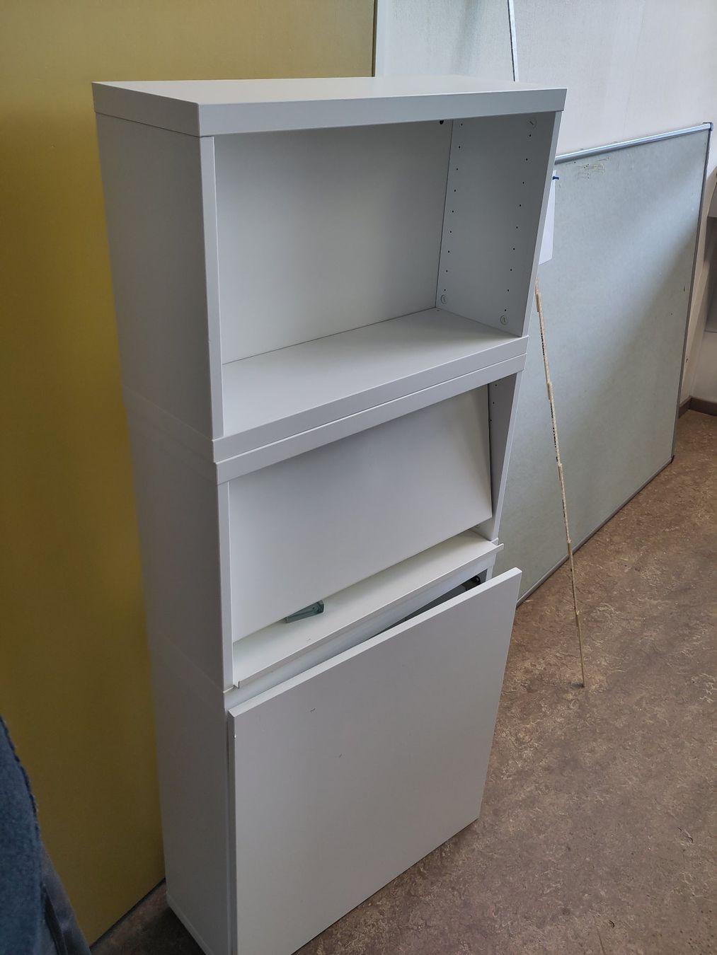 Ikea Cassettiere: IKEA Besta Modul Sideboard Turm – Usato da Deitingen venduto da Sun-Power 3