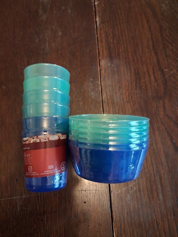 Geschirrsets: Set de vaisselle en plastique – Neu und originalverpackt aus Genève von Bell-47 1