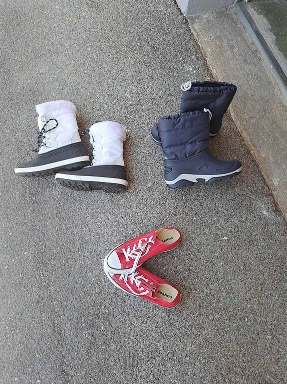 Scarpe da uomo: Bottes hiver + converses neuves – Usato da Lausanne venduto da her_p66f