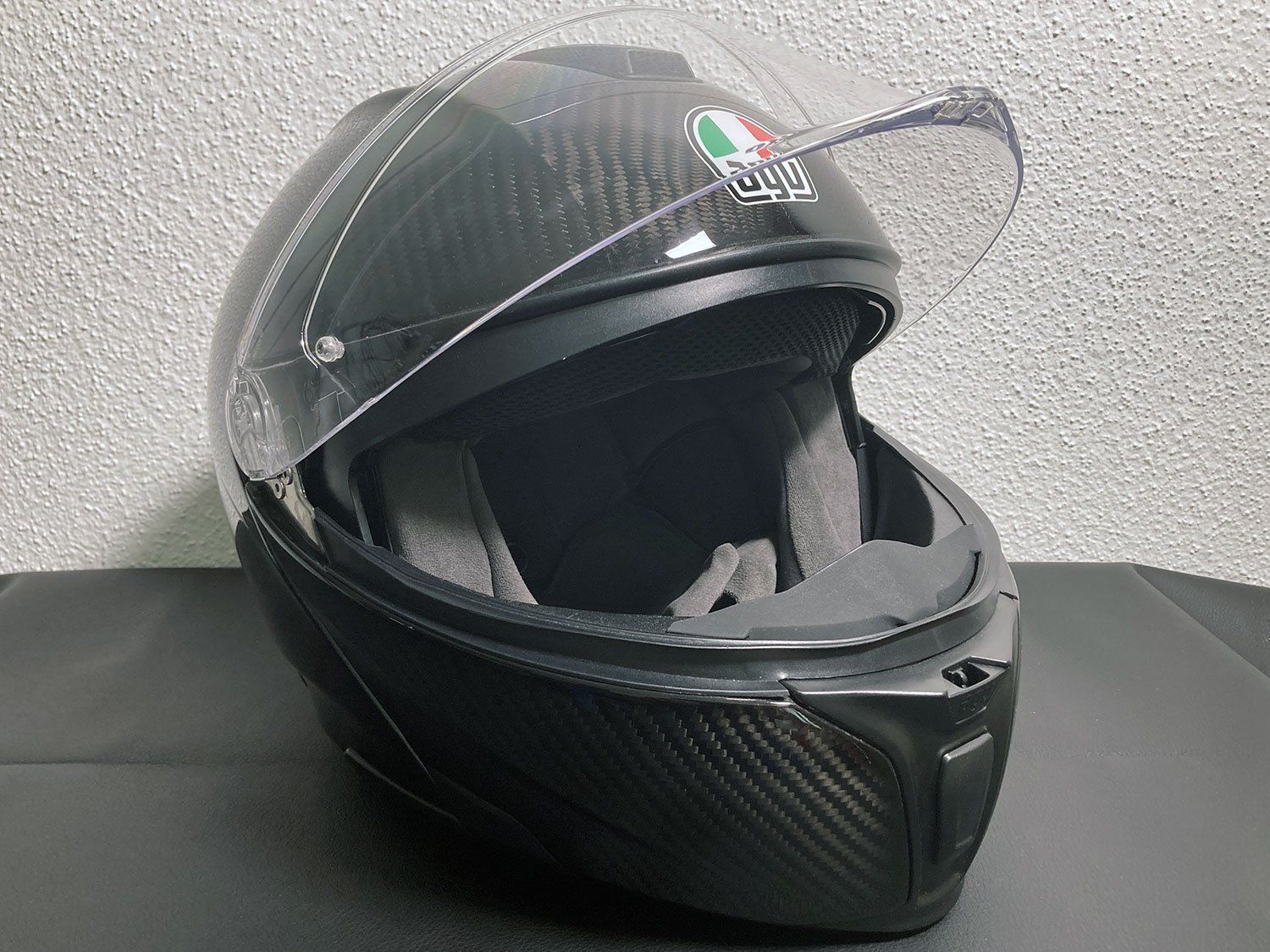 AGV Caschi & visiere: AGV Carbon Helm – Usato da Nyon venduto da n2o1 2