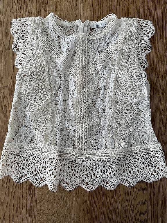 T-shirts: Spitzen Shirt – D'occasion à Alpnach Dorf par rerifeme