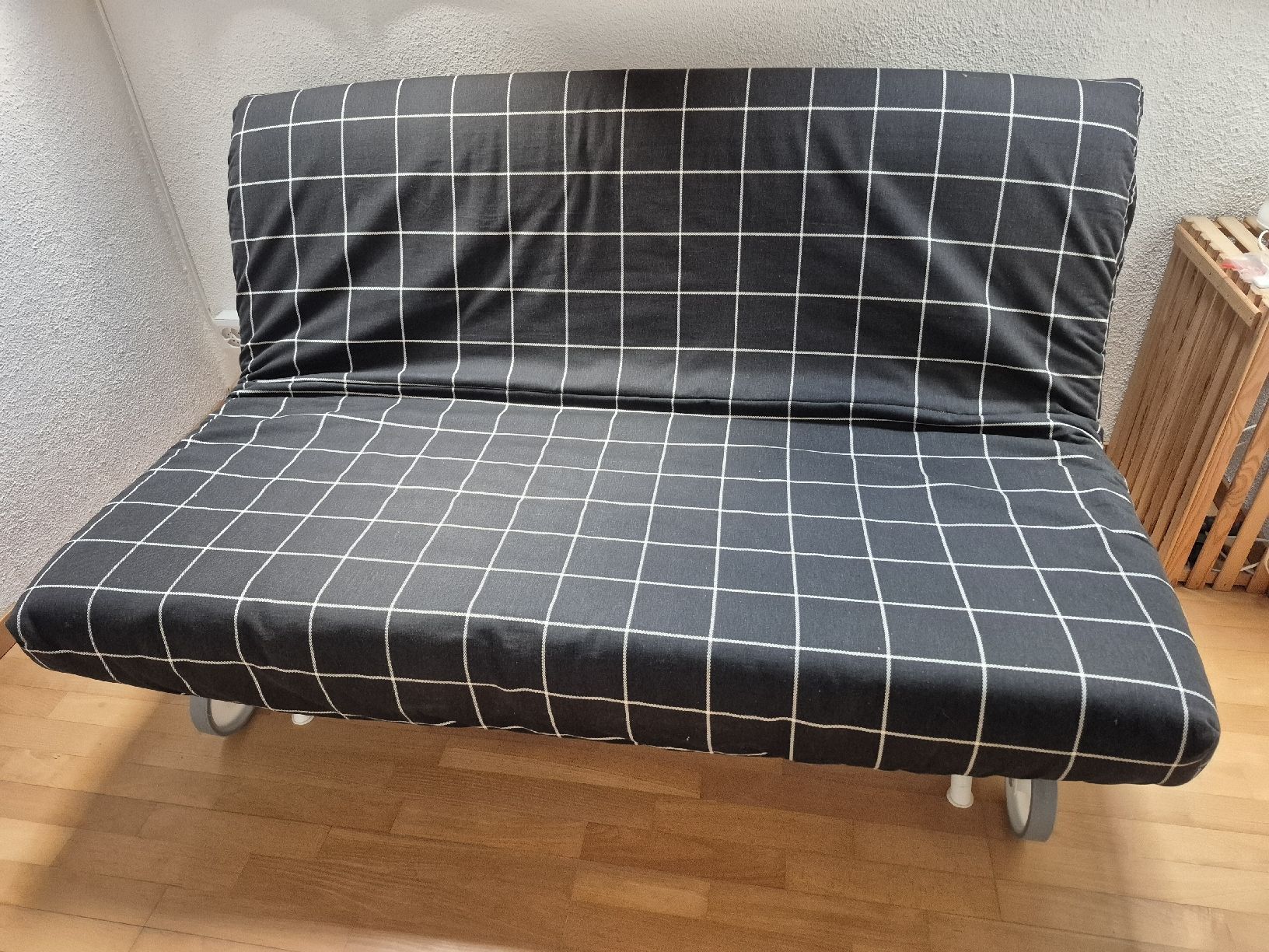 Divani: Schlafsofa schwarz weiss kariert – Usato da Niederweningen venduto da sternchen2809