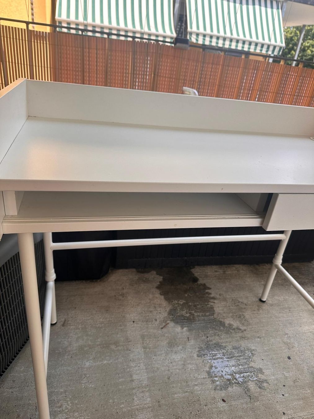 Ikea Scrivanie: Schreibtisch / Büro tisch – Nuovo (secondo la descrizione) da Embrach venduto da raz_7lt8 2