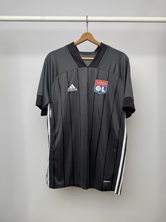 Olympique Lyon 20/21 away shirt