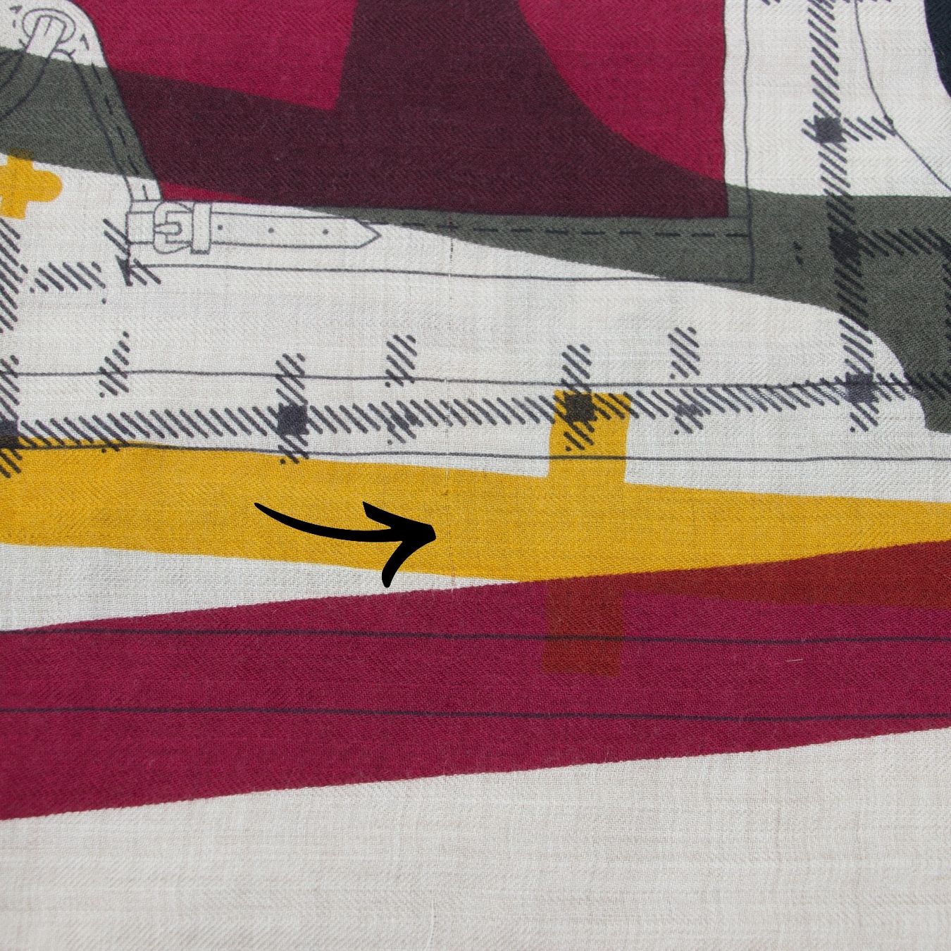 Hermès Foulards, Tücher & Schals: Hermès 140 “Camails” – Gebraucht aus Binningen von Designerlabels 7