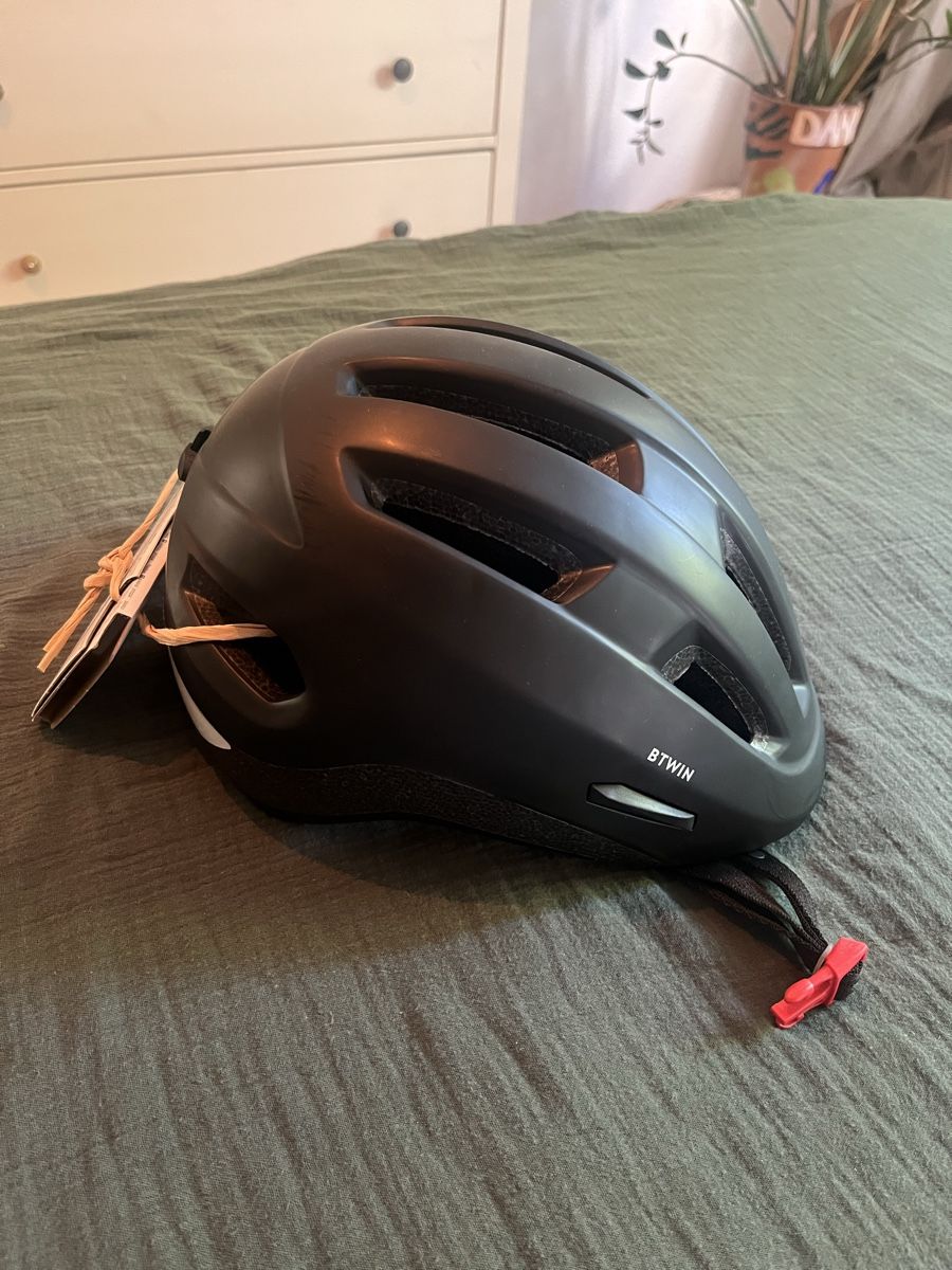 Decathlon Caschi: NEU Velohelm City 500  – Nuovo (secondo la descrizione) da Zürich venduto da jael001 1