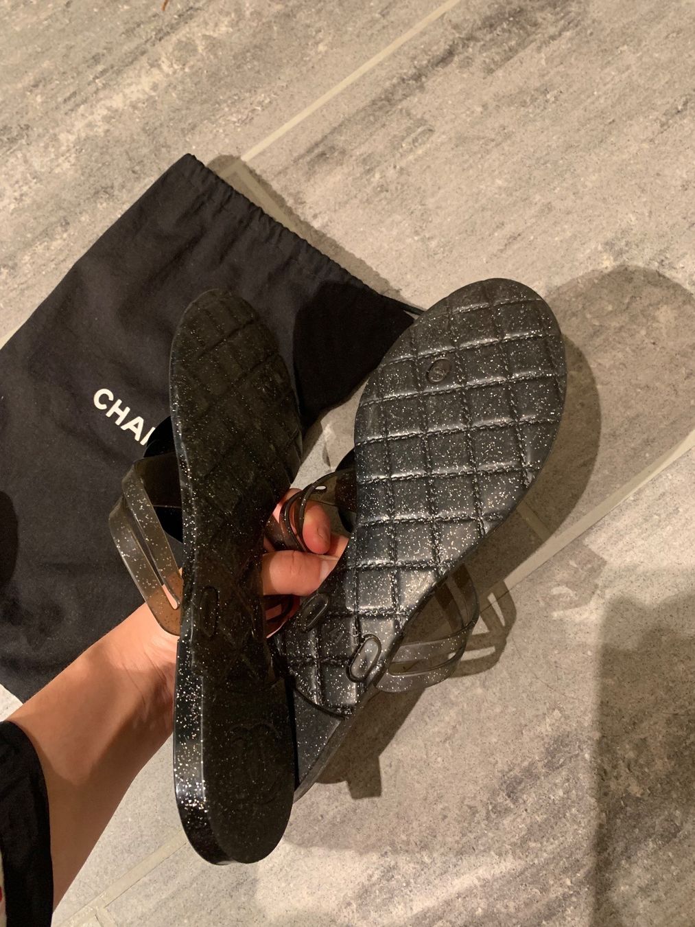 Chanel Scarpe da donna: Flip-Flops Chanel – Usato da Zell LU venduto da AliAli24 5