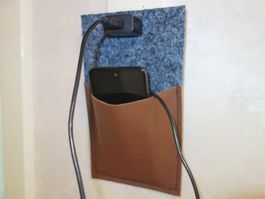 Handytasche zum laden von Smartphone neu