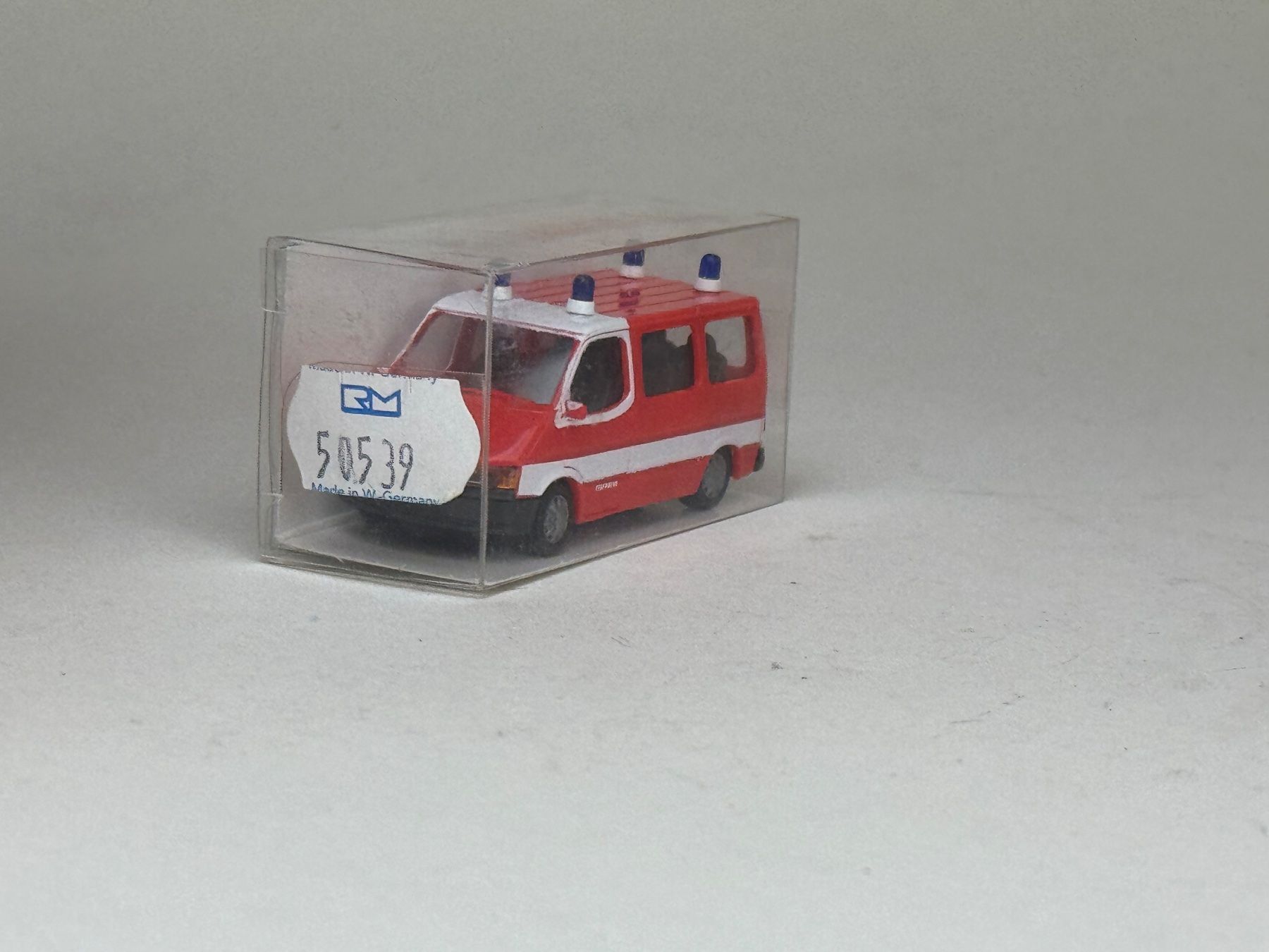 Rietze Modellini d'auto: GB- Rietze Ford Transit Feuerwehr – Usato da Elm venduto da Wikmtz 2