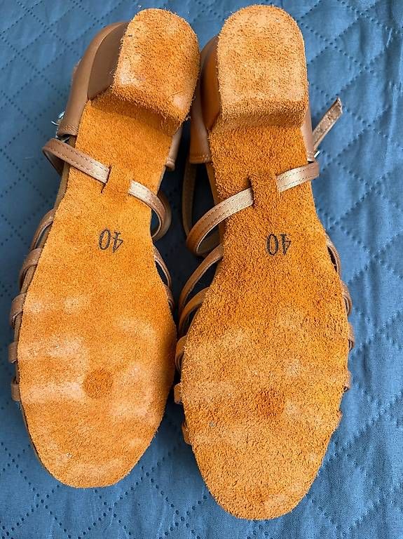 Scarpe da donna: Schöne, bequeme Tanzschuhe – Usato da Jonen venduto da Luzella 2