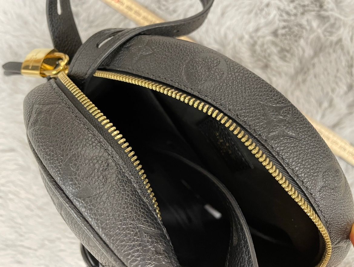 Louis Vuitton Borse: Louis Vuitton – Nuovo (secondo la descrizione) da Wittenbach venduto da janine37 2