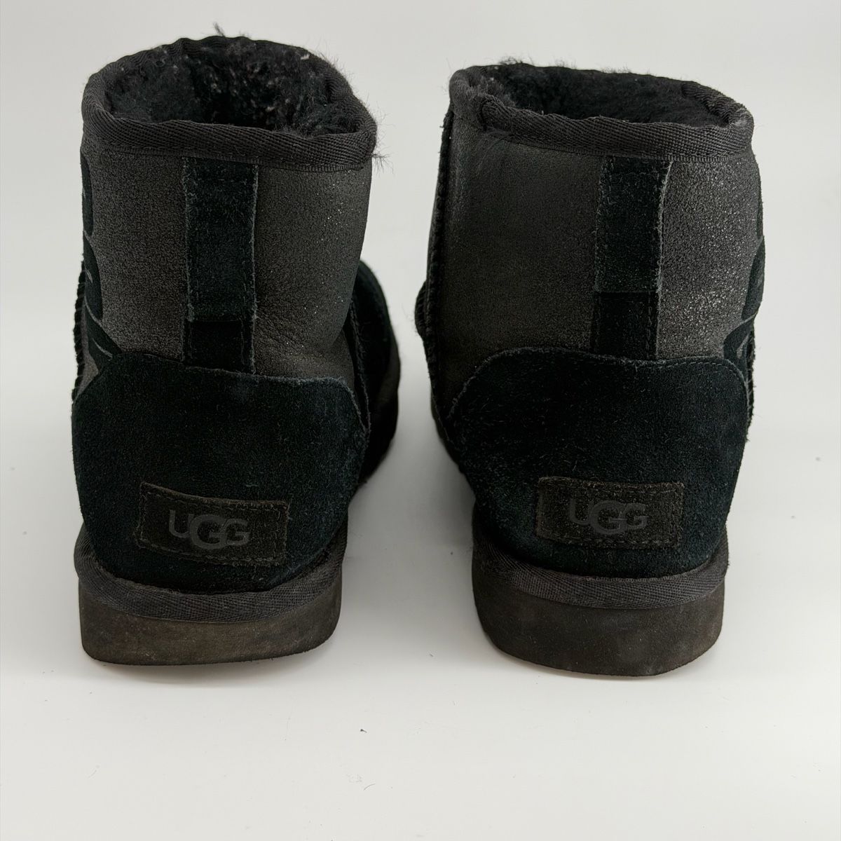 Ugg Scarpe da donna: Bottines UGG Noires, Taille 40 - – Usato da Vessy venduto da _Callidus_ 4