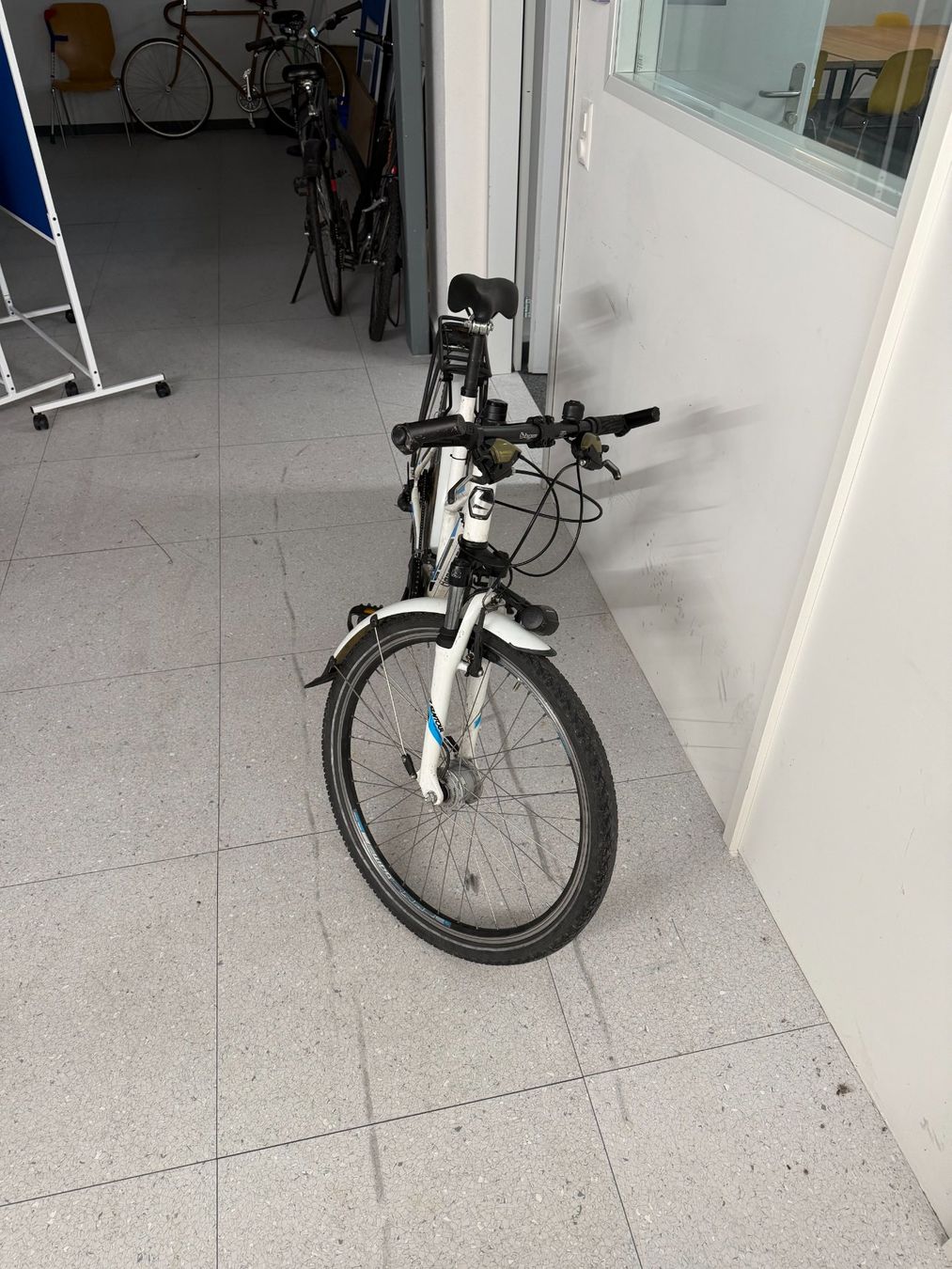 Biciclette: City-Bike Gebraucht!! – Usato da Schwerzenbach venduto da Fachhaus_Logistik 1