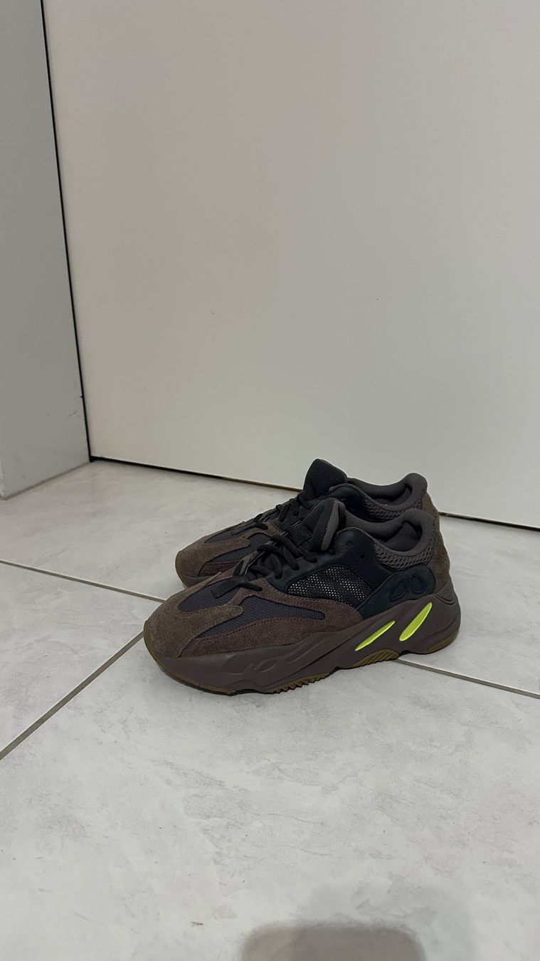 Herrenschuhe: Graue Yeezy – Gebraucht aus Chur von sivik 2