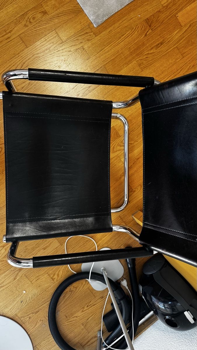Chaises: Leather chair  – D'occasion à Geneve par mak_hzx5 3