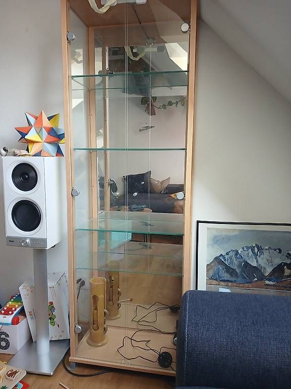 Vetrine: Glasvitrine buche hell top zustand NP 250 chf – Usato da Basel venduto da Priggyprice 2