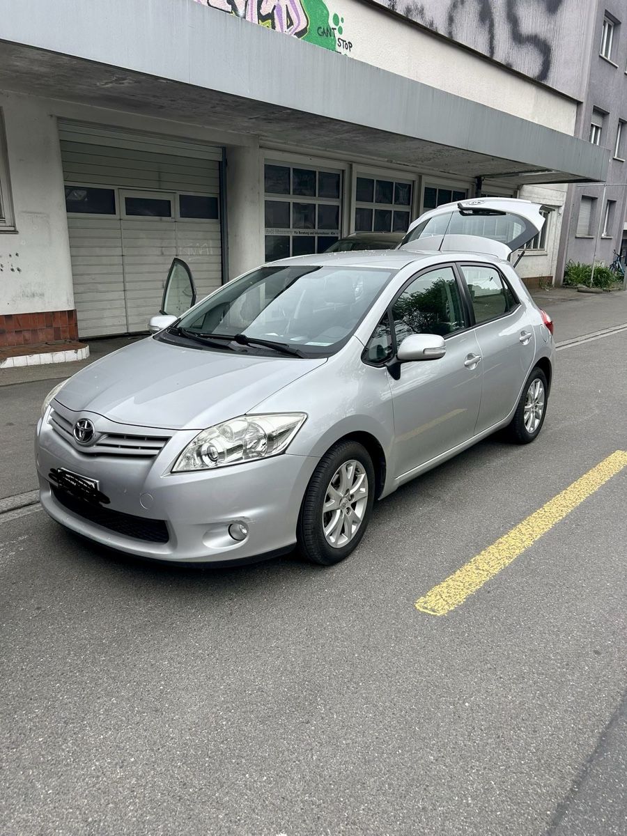 Toyota Autos: Toyota Auris 1.6 linea sol – Gebraucht aus Bern von ln2 1